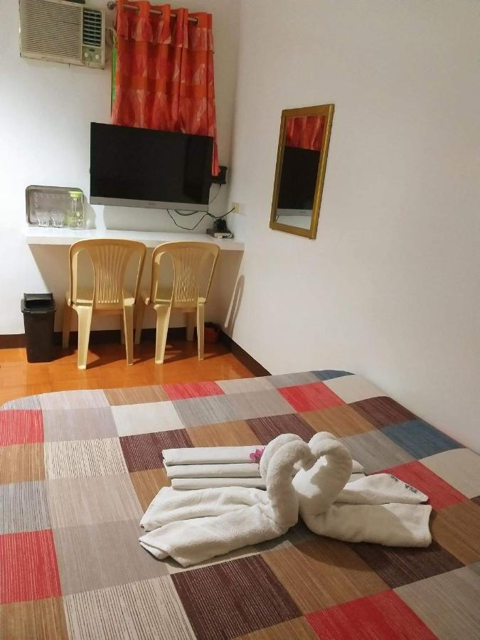 Park Vil-La Apartelle Quezon City Kültér fotó