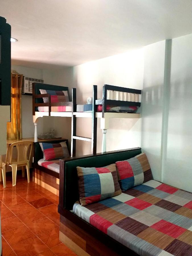 Park Vil-La Apartelle Quezon City Kültér fotó
